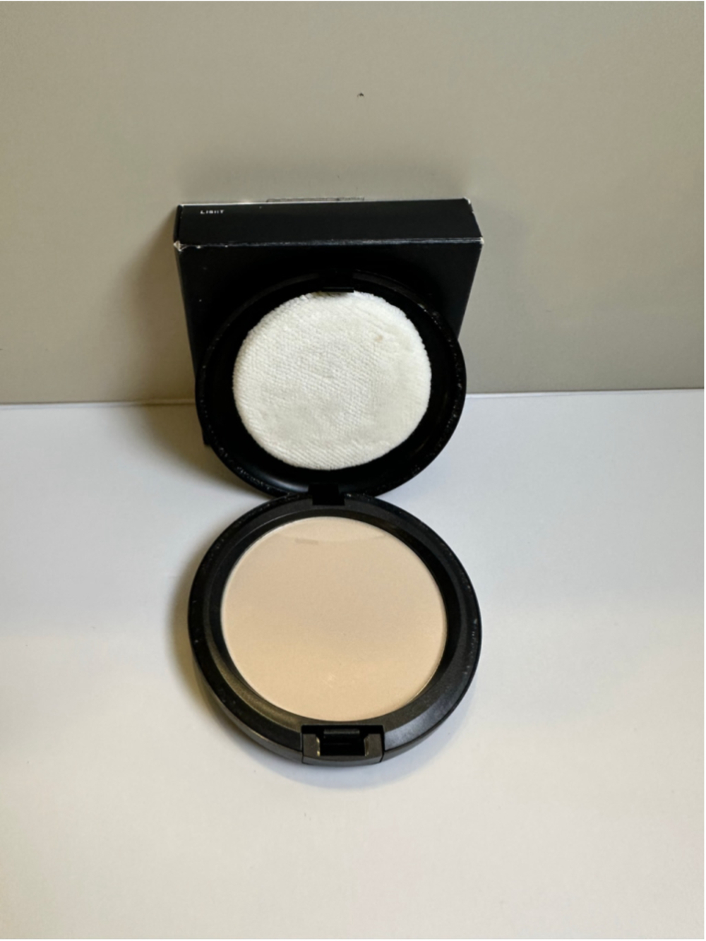 M·A·C Blot Powder Pressed Powder - Light | 0.42oz NIB